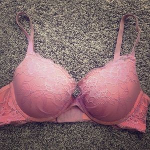 Women’s Maidenform Pink Lace Bra Push up 36C